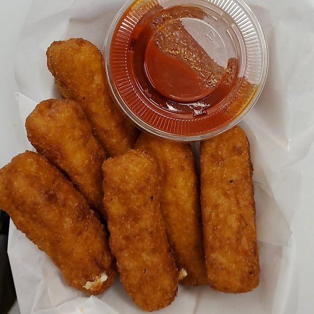 Mozzarella Sticks (6).